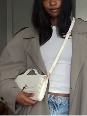 Few Moda Theia Woven Bag Cream Designer Inspired Crossbody Clutch NEW WITH TAGS